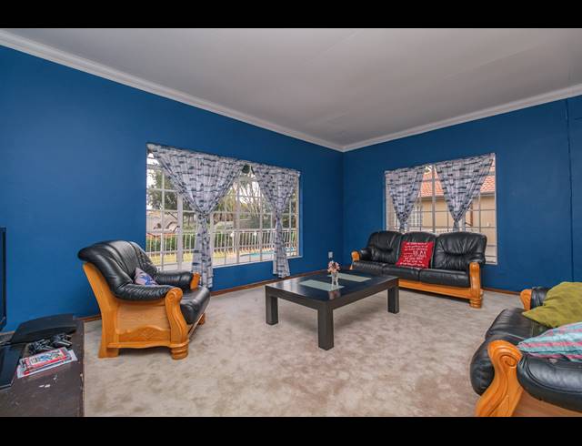 5 BEDROOM FREEHOLD FOR SALE IN BLACKHEATH